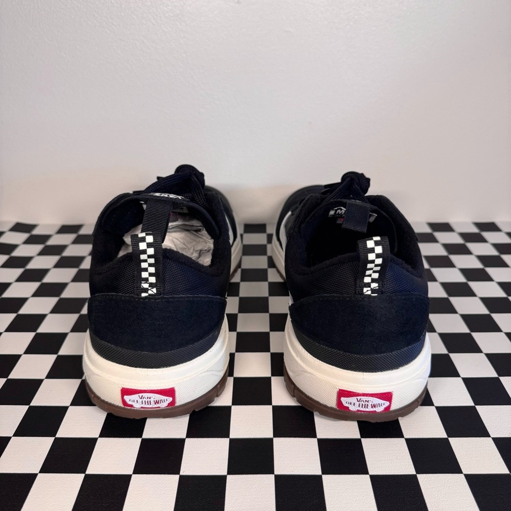 Vans Black and Cream Sneakers with Iconic Style - Picture 5 of 6